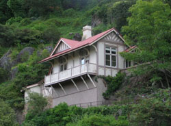 cataract gorge cottage